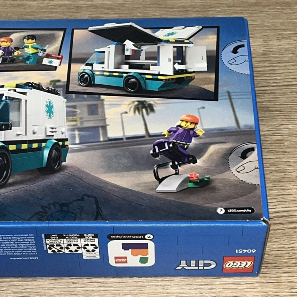 LEGO CITY Emergency Ambulance 60451 Complete Set 184 Pieces Ages 5+ NEW & SEALED
